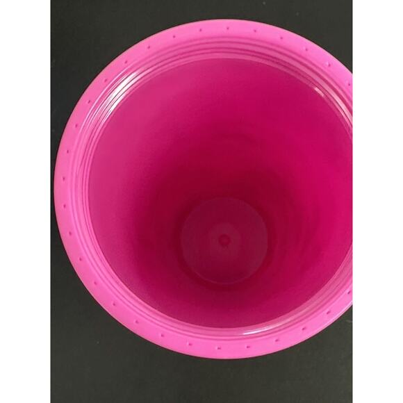 Starbucks Holiday 2023 Hot Pink With Silver Ribbon Color Change Venti Tumbler - Picture 5 of 6